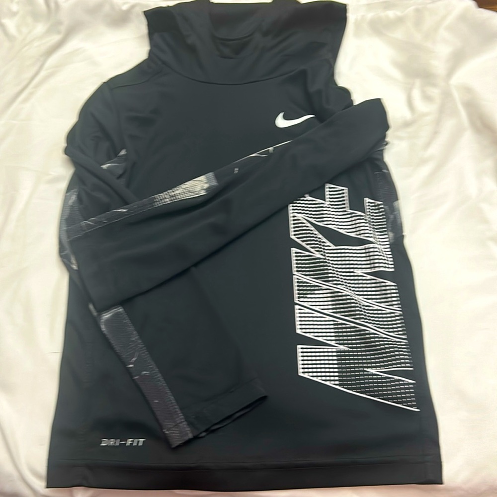 Boys Nike hoodie, pull over